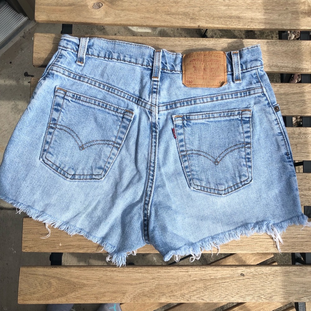 Size 6 High Waisted Levi’s Vintage Shorts
